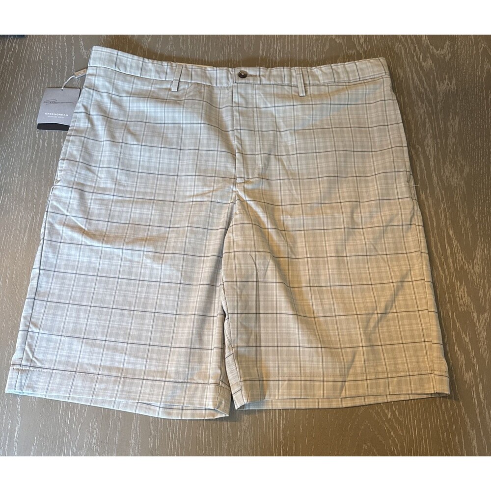 Greg Norman Men's Golf Performance Short Size 40 Taupe